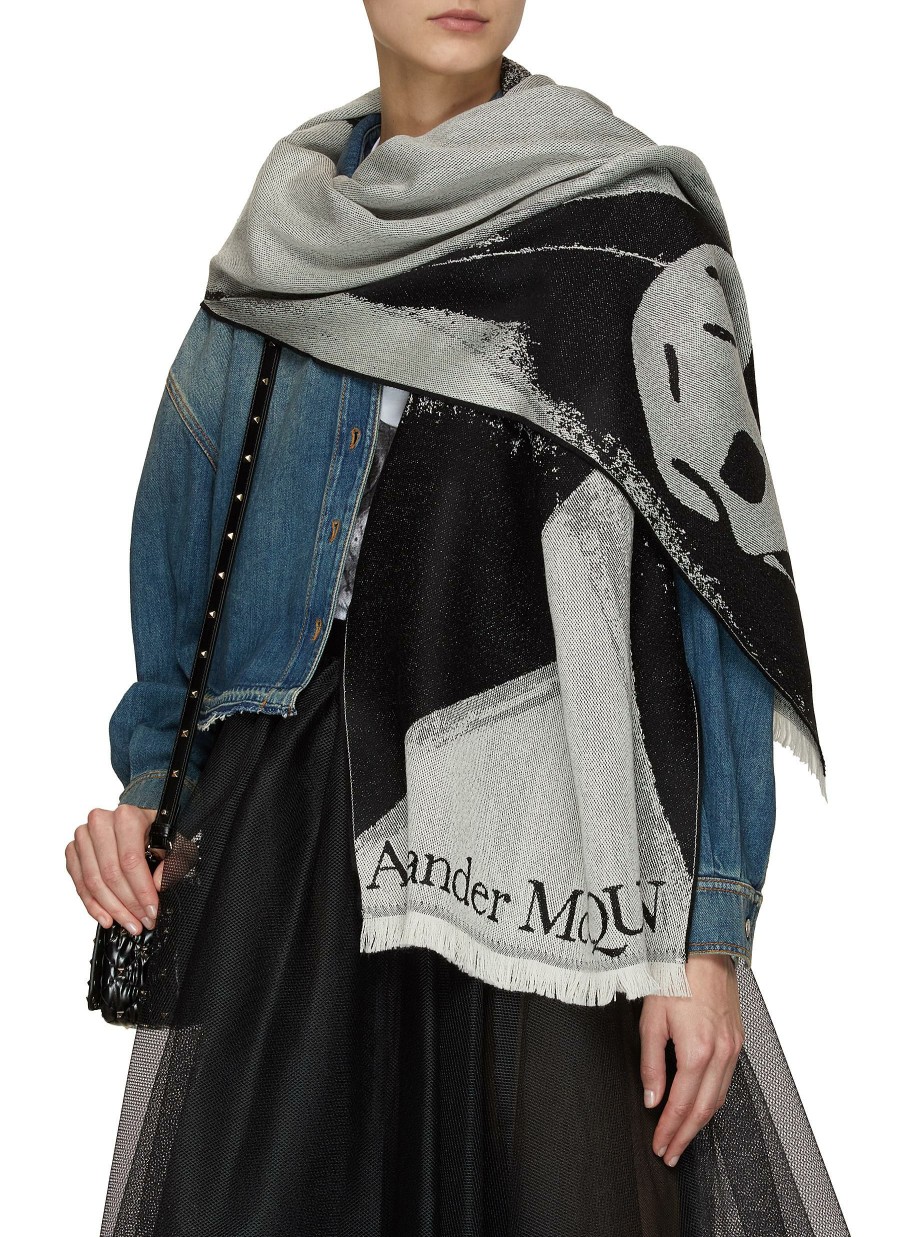 Accessories * | Alexander Mcqueen Best Sale Oversized Skull Jacquard Fringed Wool Scarf